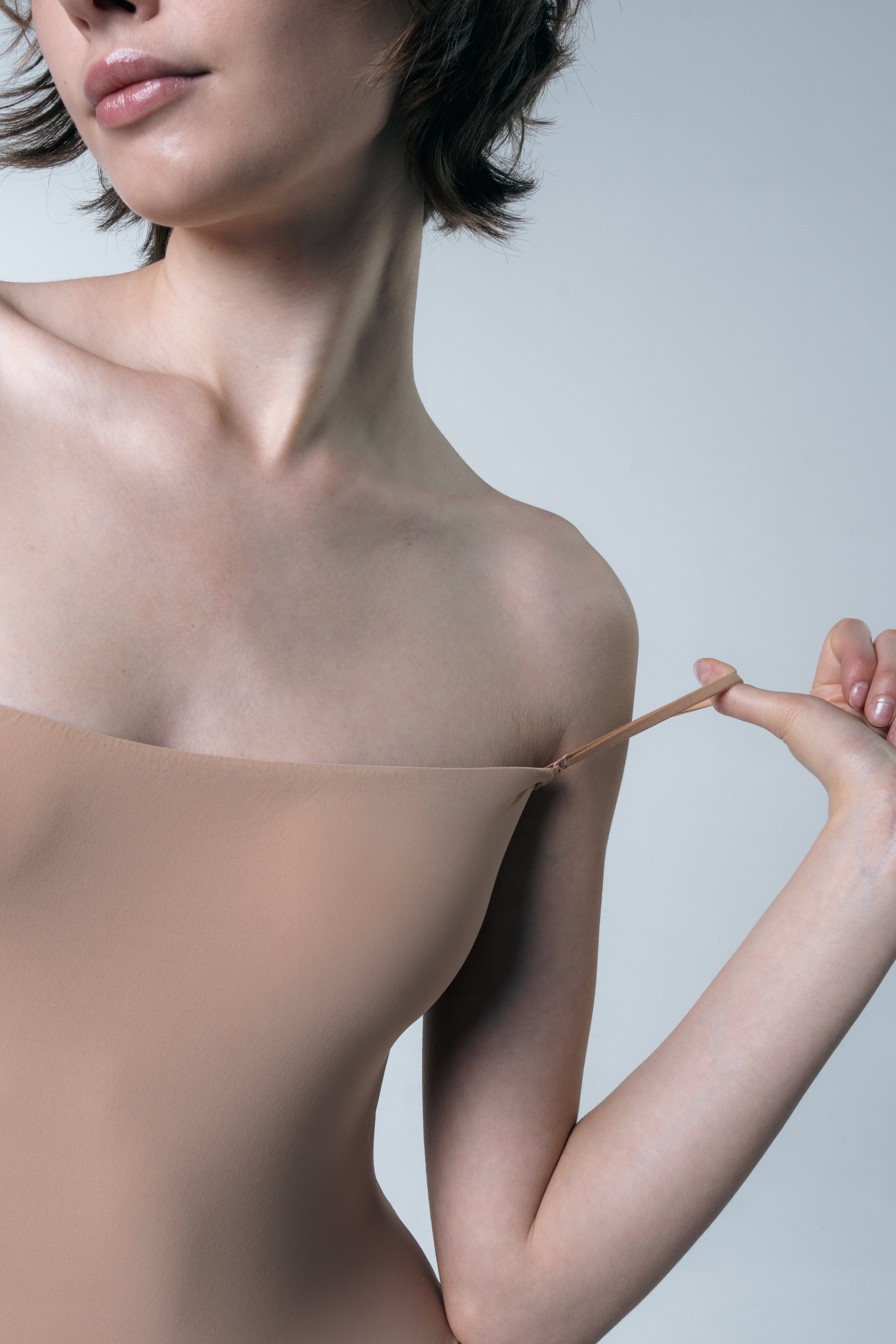 REMOVABLE STRAP BODYSUIT